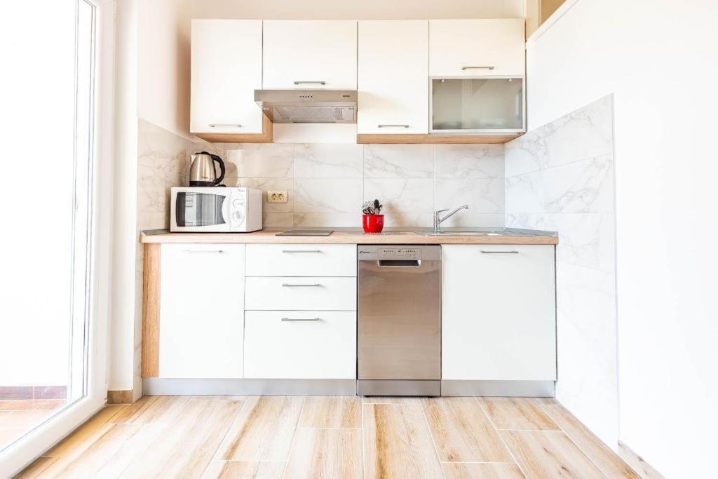 Niko Apartment *
