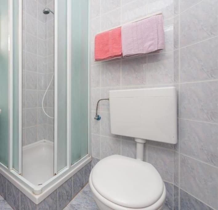 Niko Apartma