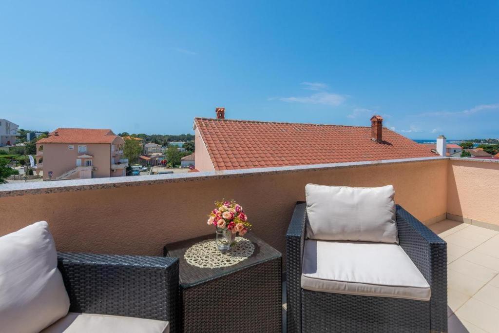 Niko Apartma *