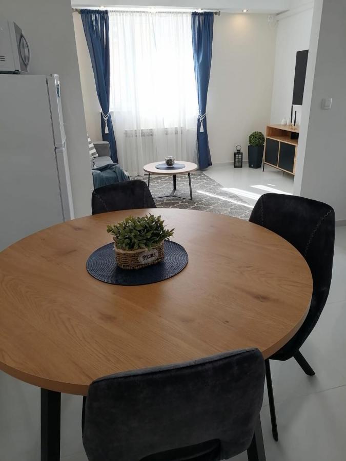 Niko Apartment *